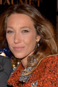 Laura Smet interpellée nue dans la rue de Furstemberg !