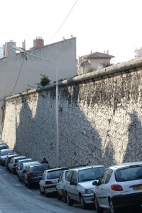 Les derniers vestiges des remparts de Marseille sont ici