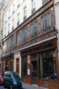 Le Bouillon Racine : tournage d'Yves Saint Laurent avec Pierre Niney et Guillaume Gallienne