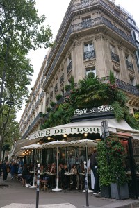 Le Café de Flore : l'éternel rendez-vous des artistes à Saint-Germain