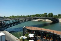 Intouchables : la course avec les segways sur la passerelle Léopold-Sédar-Senghor