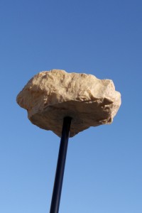 Les Rochers dans le ciel : l’œuvre d'art qui défie la gravité