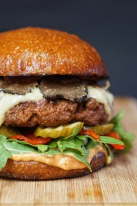 Ninho et Xavier Pincemin révolutionnent le burger avec Jefe