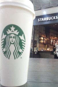 C'est ici qu'est situé le tout premier Starbucks à Paris !