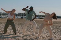 Vacra tourne Tiki Taka son clip sur la plage de Pornichet